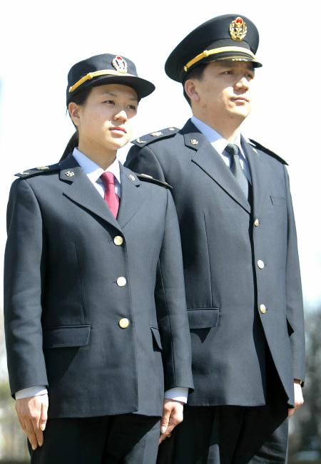經(jīng)國(guó)務(wù)院批準(zhǔn)統(tǒng)一著裝的部門及人員的制服(六)(2): 制服